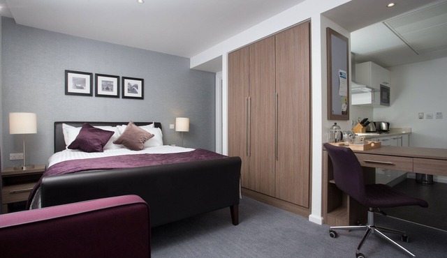 Lovely Suite | Access to and On-Site Business Centre