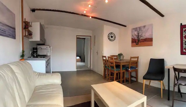 Lovely suite with on-site parking