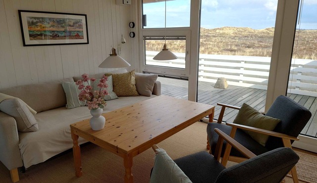 Lovely summer house on natural grounds