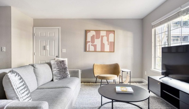 Lovely Sunnyvale 1BR w/Gym, Pool & Parking, near freeways, by Blueground