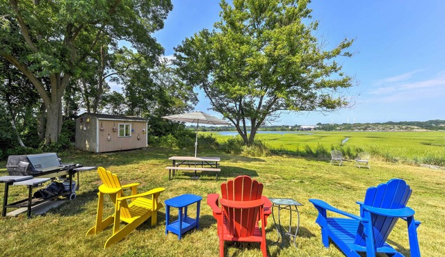 Lovely 'The Buoys Cottage' on Annisquam River!