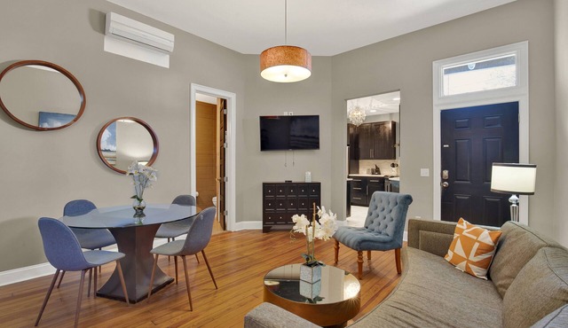 Lovely Thomas Square Condo with Shared Porch