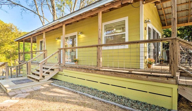 Lovely Toledo Bend Studio with Scenic Views!
