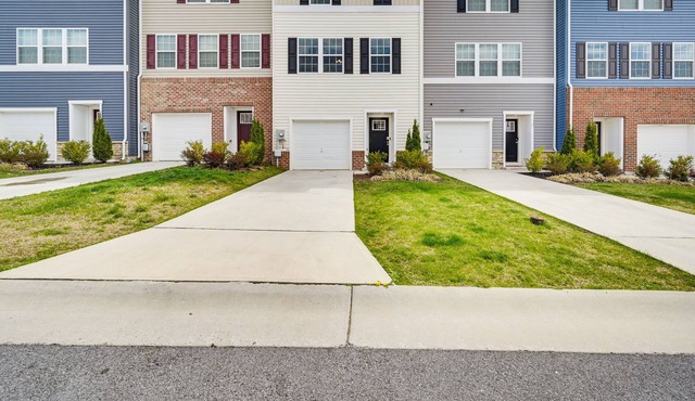 Lovely Townhome Near Museum & Historic Sites!