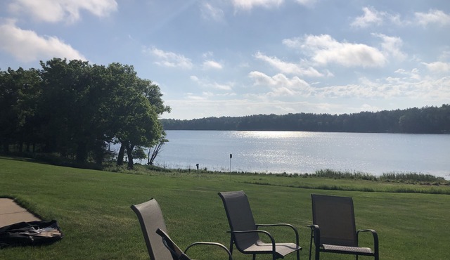 Lovely townhouse on peaceful Birch Island Lake with access to golf