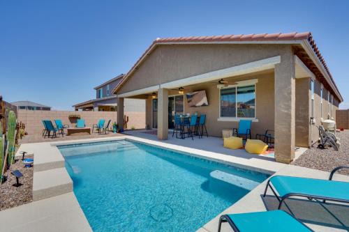 Lovely Tucson Home w/Private Pool & Fire Pit!