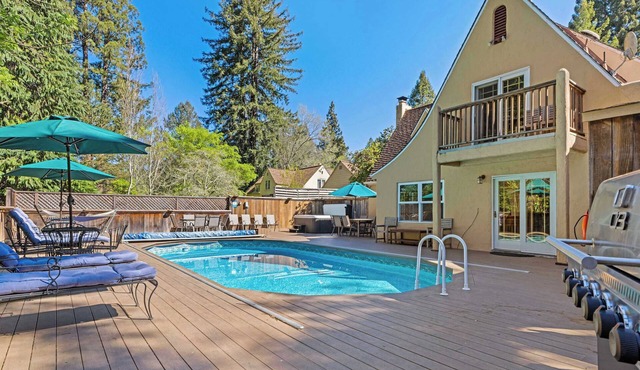 Lovely Tudor Home w/Pool & Spa Near Russian River