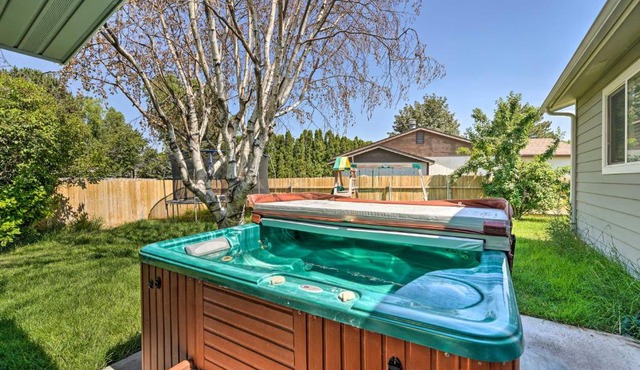Lovely Twin Falls Home with Private Hot Tub!