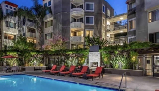 Lovely two bedroom with pool