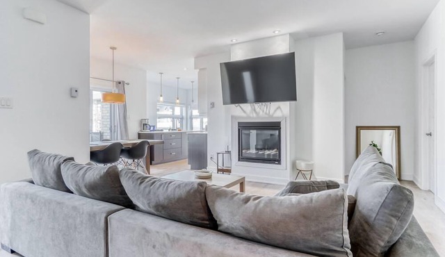 Lovely two-bedroom condo with indoor fireplace