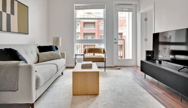 Lovely Uptown 1BR w/ W/D, Gym & Pool, walk to RiNo bars, by Blueground