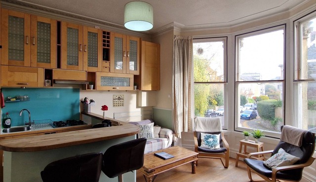 Lovely Victorian Apartment in Clifton Village