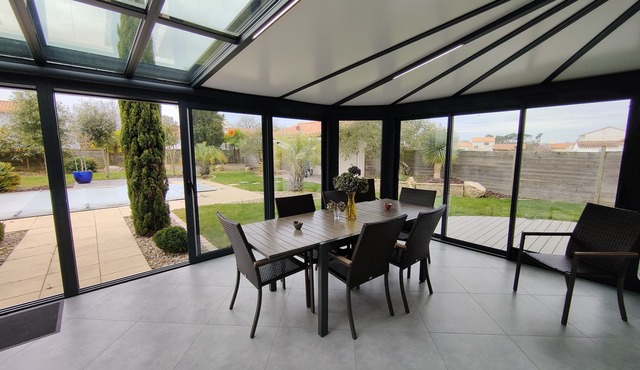 Lovely villa with private heated pool, located on a golf course.