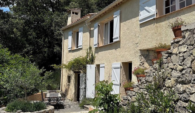 Lovely villa in Bargemon, Provence, Swimming pool, Olive trees, beautiful views.
