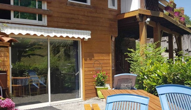 Lovely waterfront apartment