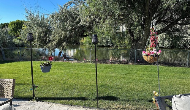 Lovely Waterfront Retreat w/View in Nampa (Close to Meridian & Boise)!