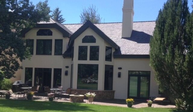 Lovely Winter Getaway ~ Walk To The Ski Lift ~ The Ideal Vacation Home!
