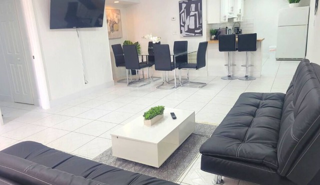 ★Lovely1 BR Apt★ Minutes away to Fort Lauderdale/Las Olas Beach★