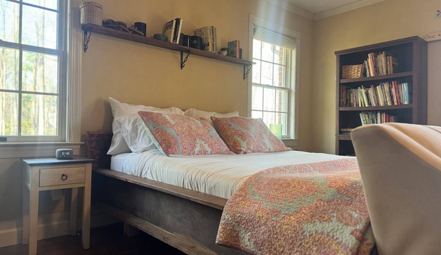 Lovers Lane FarmStay on a working family farm. Horses, cows, sheep, bees & more