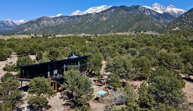 LOVERS WAY TREEHOUSE RETREAT Island of privacy, can see 14ers & Great Sand Dunes