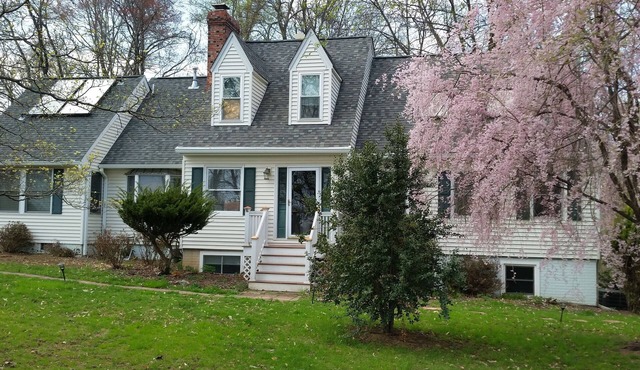 Lovettsville country apartment