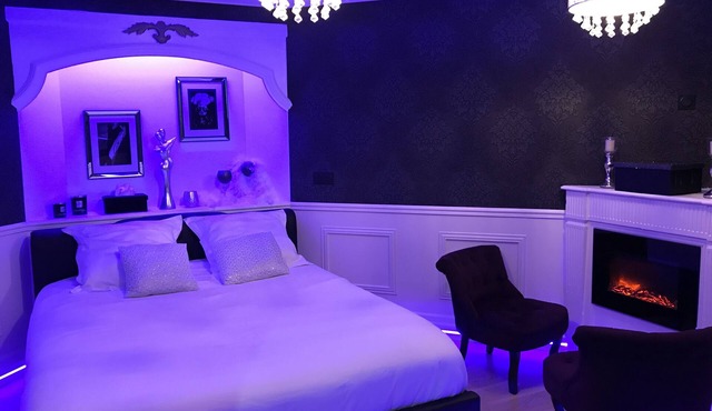 Lovin'Room Romantic Suite with private Jacuzzi