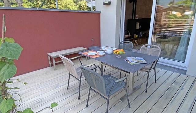 Lovingly furnished apartment on the first floor of a 2-family house on the edge of the village.