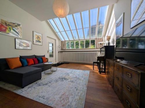 Lovingly furnished apartment close to the lake