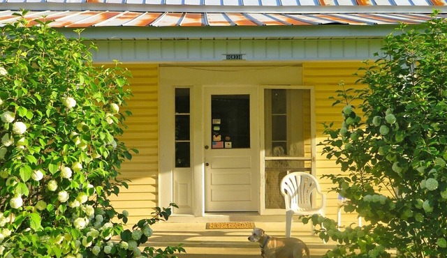 Lovingly restored cottage in Taylor, Mississippi