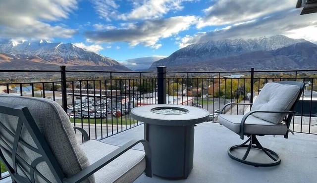 Low Cleaning Fee Skylit Serenity Penthouse