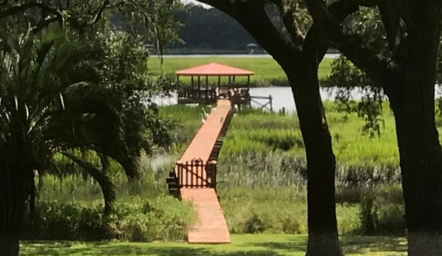 Low Country Living on the Water - Deepwater Dock; Two-Man Kayaks(2); LifeVests P