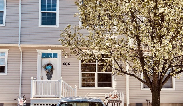 Low Fees! Less than 2 miles to the beach! Pool! Ride your bike to the ocean!