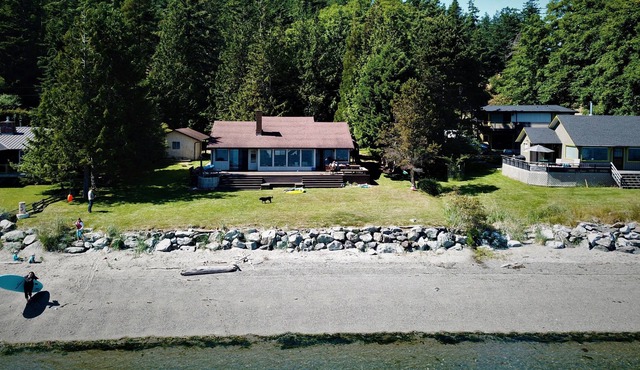 Low/No-Bank Waterfront Home on Orcas Island