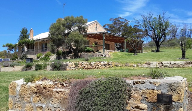 Lowbank Riverfront Getaway overlooking the stunning Murray River