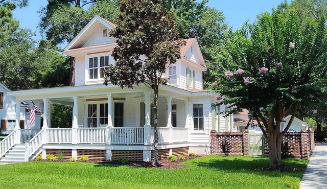 Lowcountry Home in Great Neighborhood with Amenities, Dog Friendly!