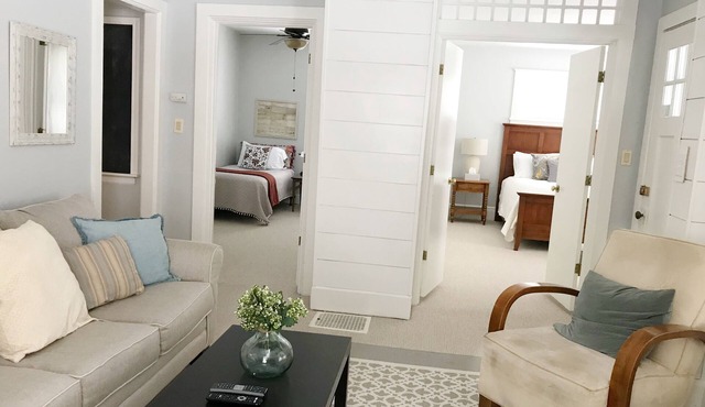 Lower 2 bedroom unit- Convenient in town location