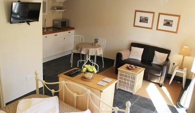 Lower Cottage, double room