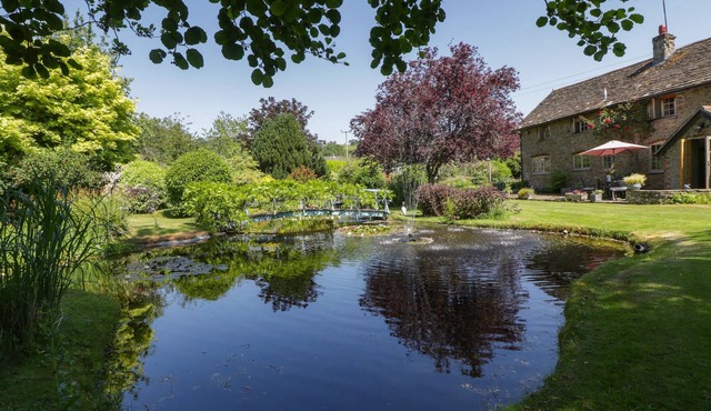 LOWER COURT BYRE, family friendly, with open fire in Lingen