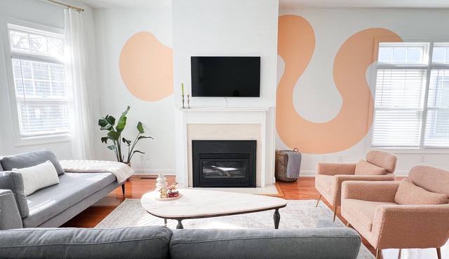 Lower East Side - 3 bed, 2 bathroom, 2 private parking spots