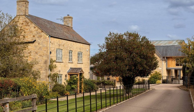 Lower Farmhouse - Pet Friendly, Todenham