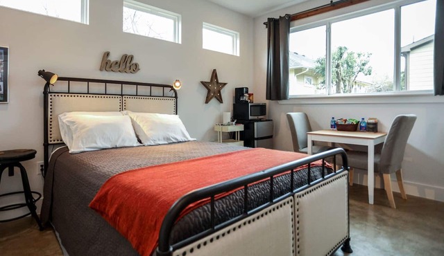 Lower Flat- New, Comfortable, Luxury Room near UT, Downtown & Bars&Restaurants