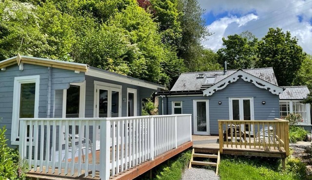 Lower Hill Cottage w/Swedish Hot Tub