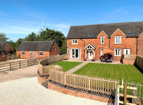 Lower House Farm Cottage 1