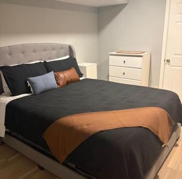 Lower level 1BR Guest Suite with parking near BWI