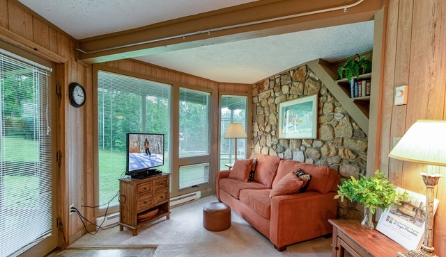 Lower Level Duplex - Slope-side!
