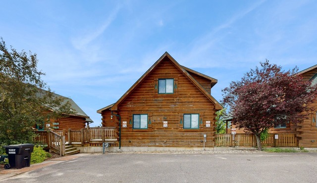 Lower-Level duplex, adventure retreat with fire pit, patio, & WIF