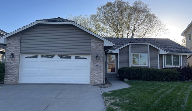 Lower Level of Southwest Omaha home With Private Bedroom and Private Bath