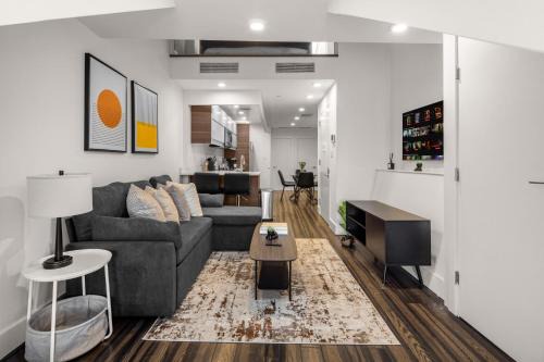 Lower Manhattan 3BR Gem, Perfect for Families