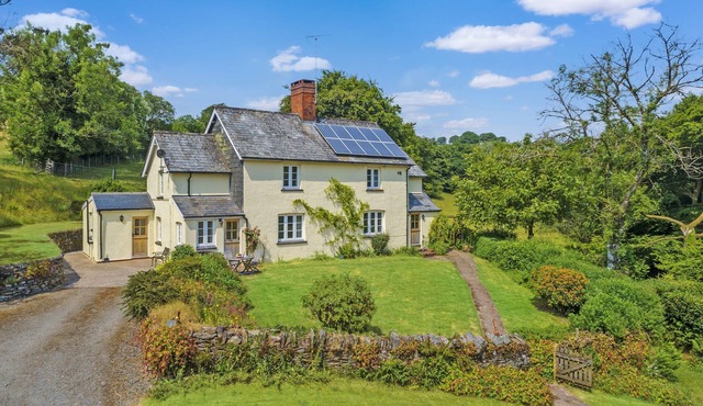 Lower Spire Cottages (sleeps 11)