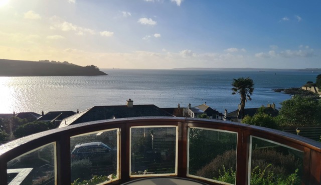 Lower Tresulian - an apartment that sleeps 4 guests in 2 bedrooms